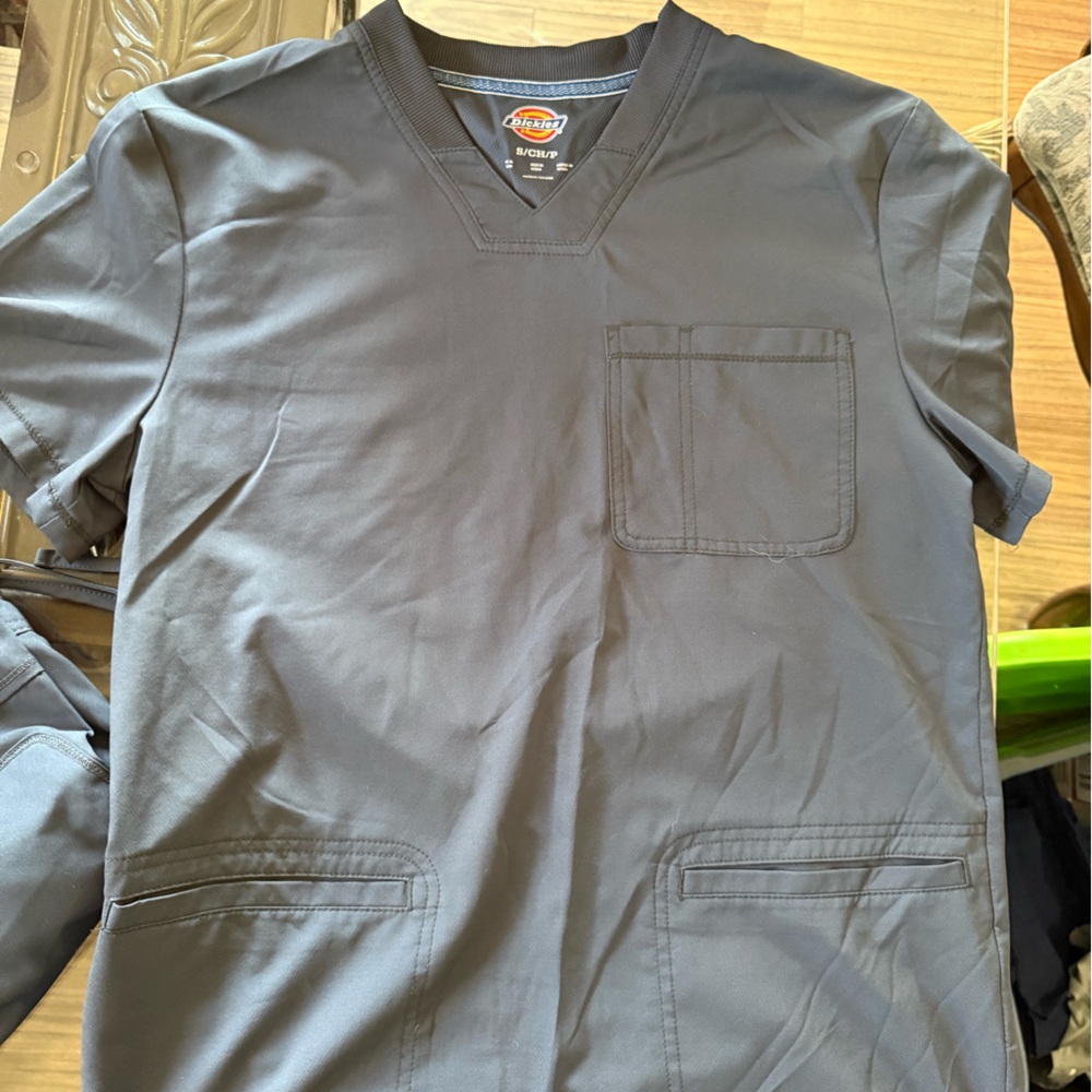 Dickies men’s scrub set